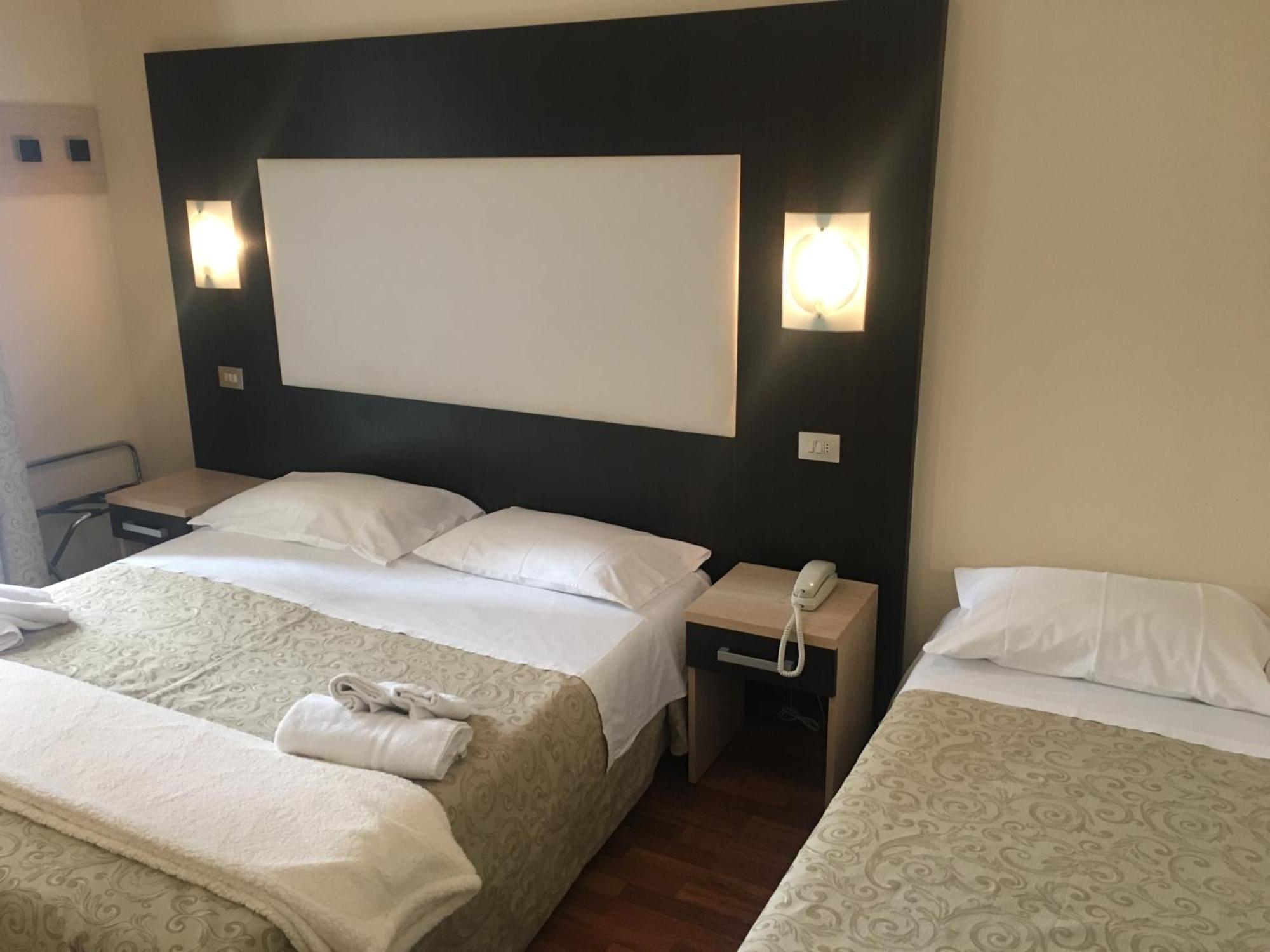 Hotel Baby B&B Milano Marittima Zewnętrze zdjęcie