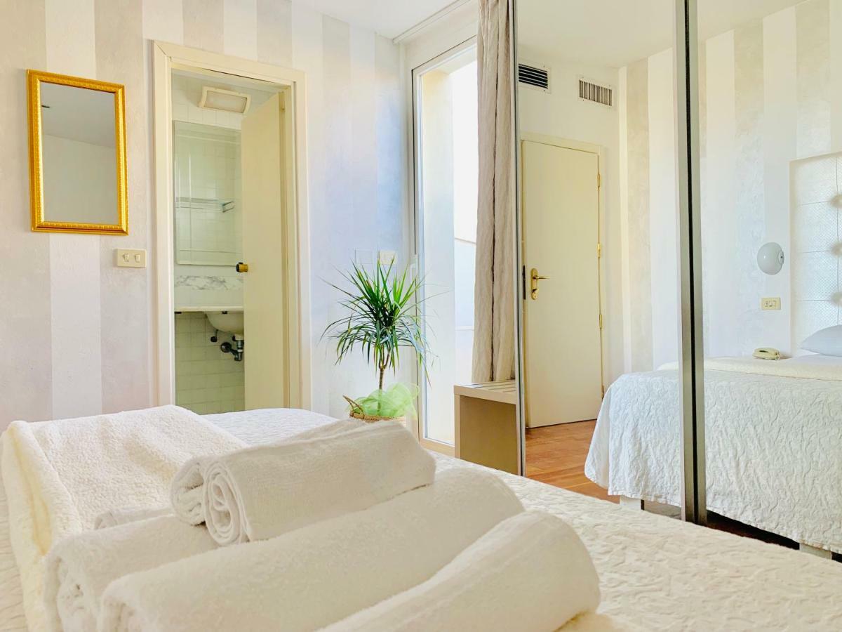 Hotel Baby B&B Milano Marittima Zewnętrze zdjęcie